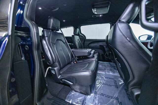 2020 Chrysler Pacifica Touring-L 35th Anniversary Leather DVD BCam Red Deer AB