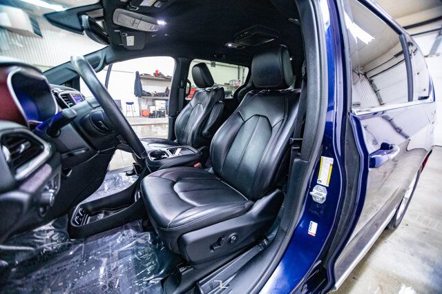 2020 Chrysler Pacifica Touring-L 35th Anniversary Leather DVD BCam Red Deer AB