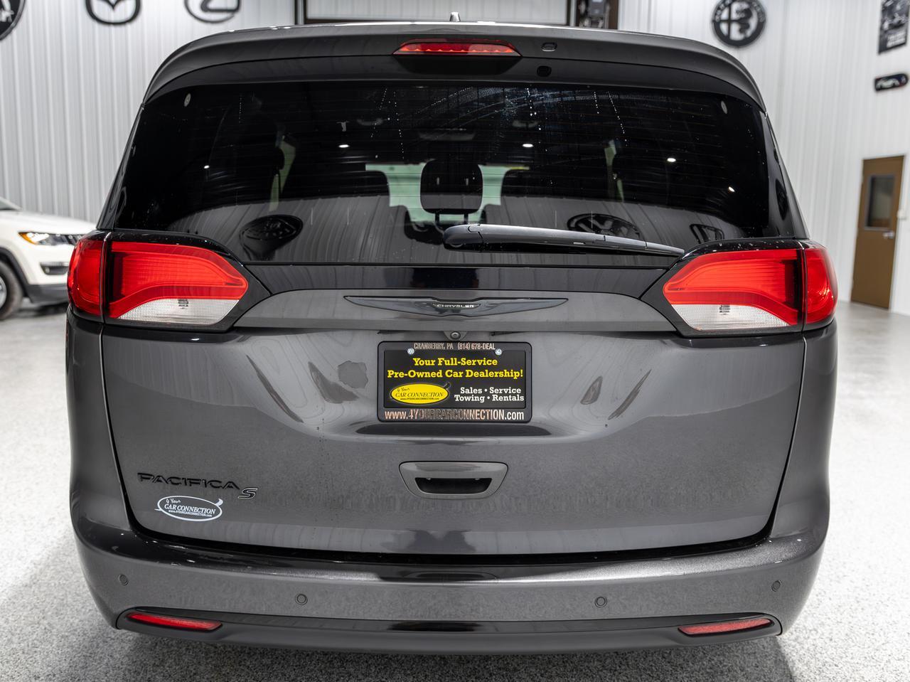 2020 Chrysler Pacifica Touring L 7-Passenger TV-DVD Cranberry PA