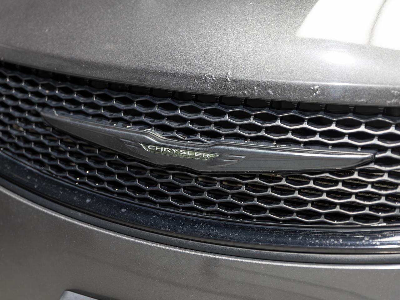 2020 Chrysler Pacifica Touring L 7-Passenger TV-DVD Cranberry PA