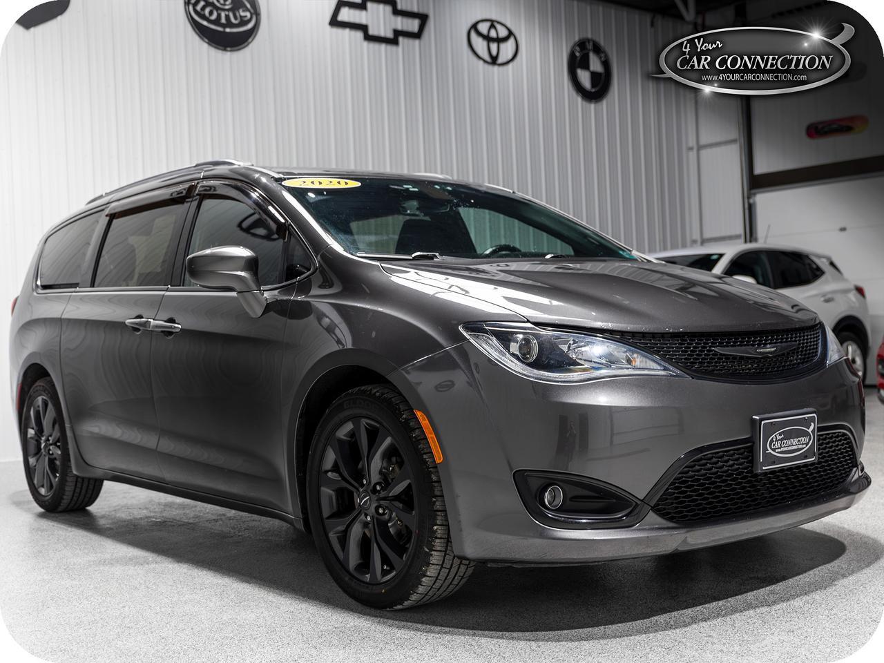 2020 Chrysler Pacifica Touring L 7-Passenger TV-DVD