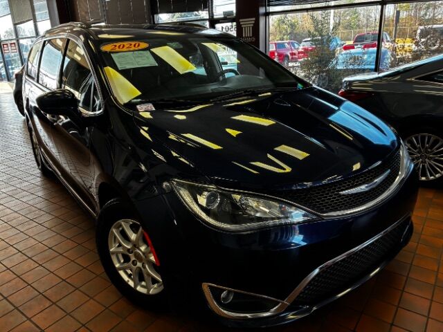 2020 Chrysler Pacifica Touring-L