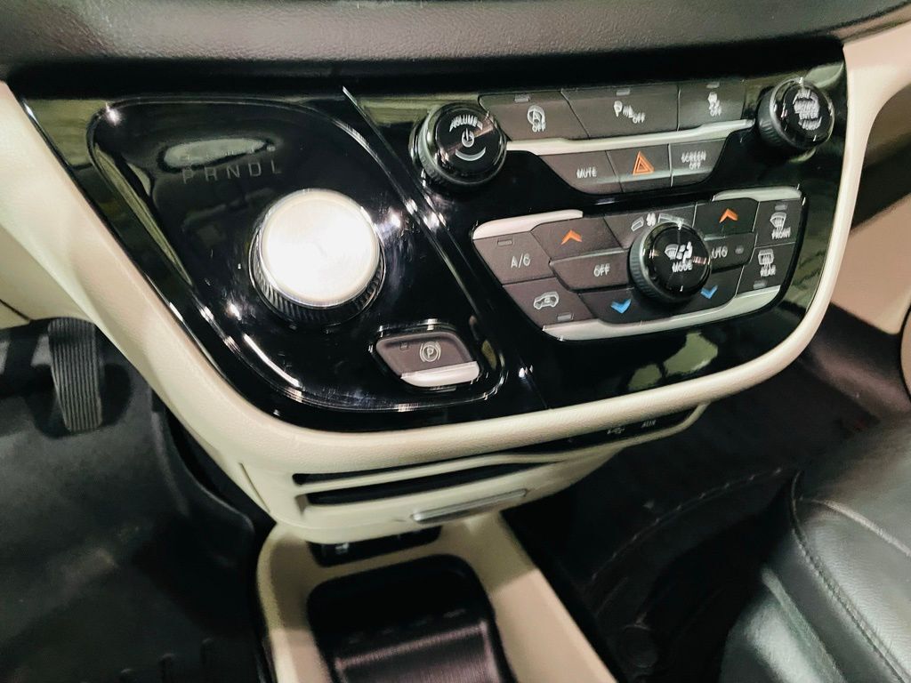 2020 Chrysler Pacifica Touring L Jersey City NJ