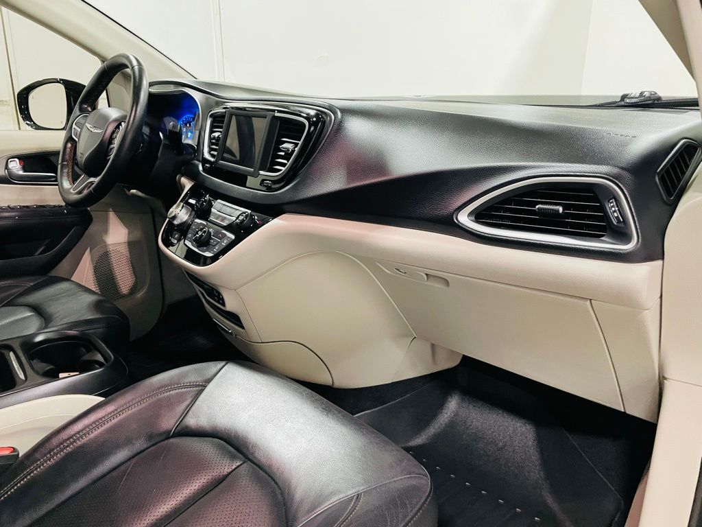 2020 Chrysler Pacifica Touring L Jersey City NJ