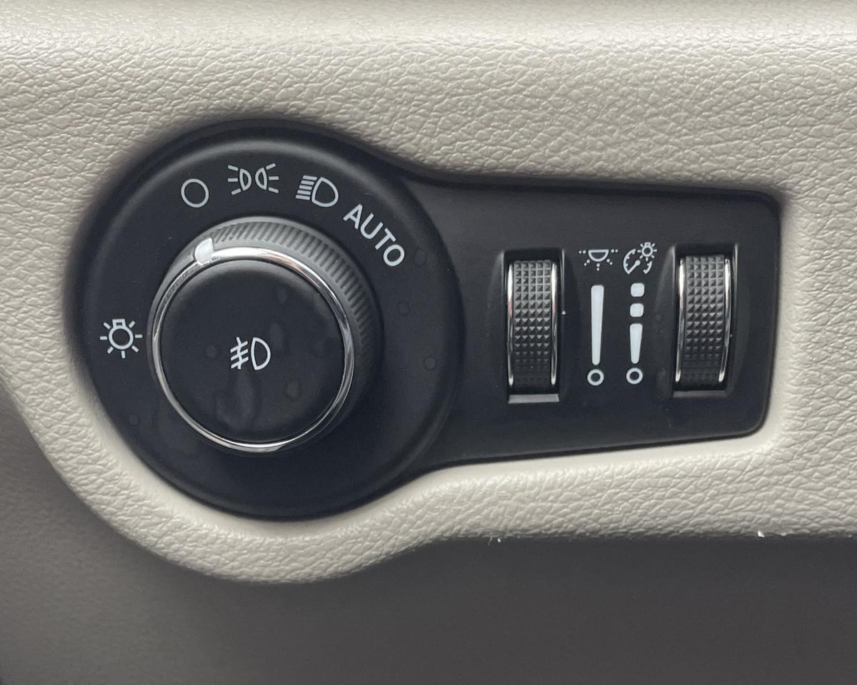 2020 Chrysler Pacifica Touring L Minivan 4D Port Orchard WA