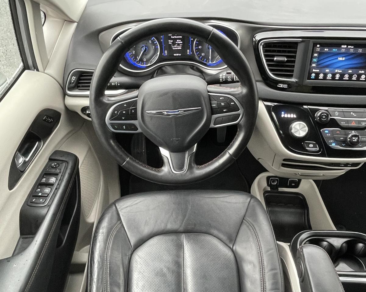 2020 Chrysler Pacifica Touring L Minivan 4D Port Orchard WA