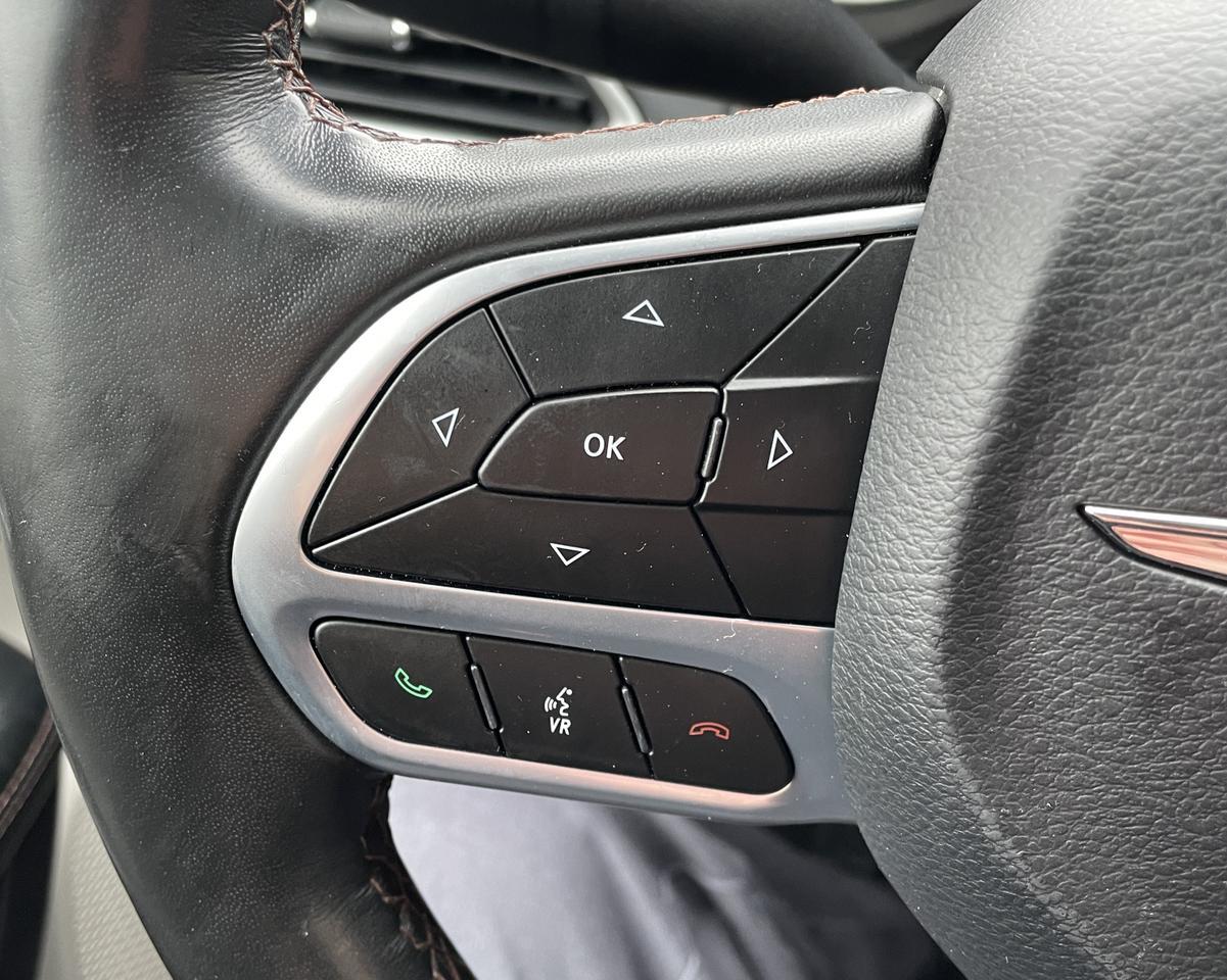 2020 Chrysler Pacifica Touring L Minivan 4D Port Orchard WA