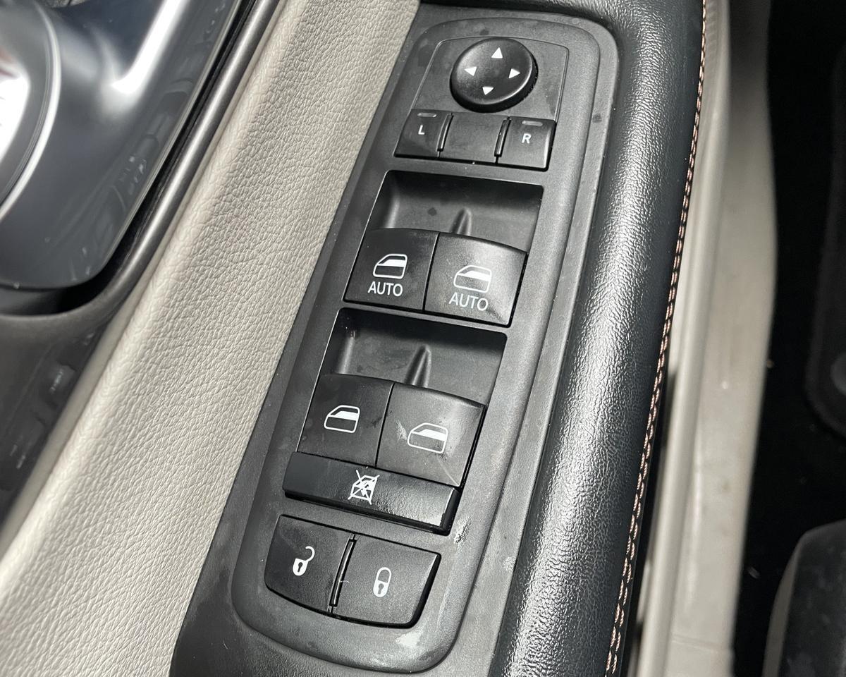 2020 Chrysler Pacifica Touring L Minivan 4D Port Orchard WA