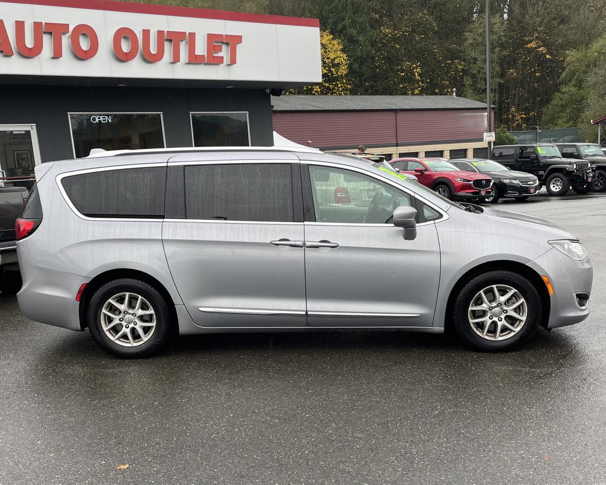 2020 Chrysler Pacifica Touring L Minivan 4D Port Orchard WA