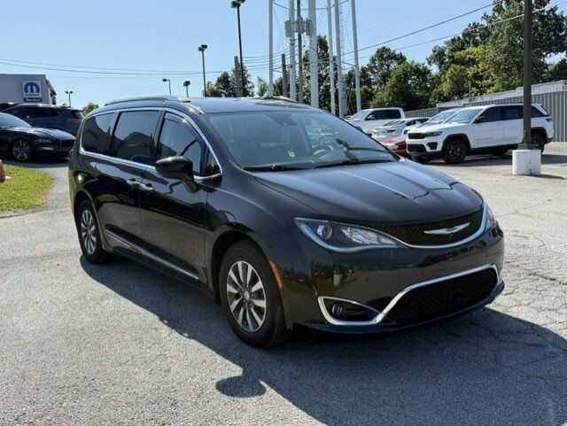 2020 Chrysler Pacifica Touring L Plus Crestwood KY