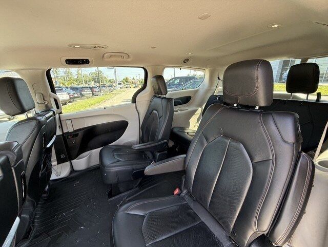 2020 Chrysler Pacifica Touring L Plus Crestwood KY