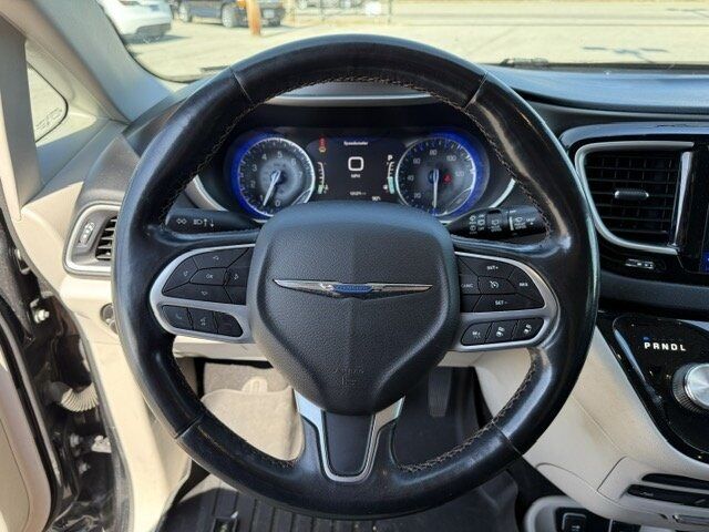 2020 Chrysler Pacifica Touring L Plus Crestwood KY