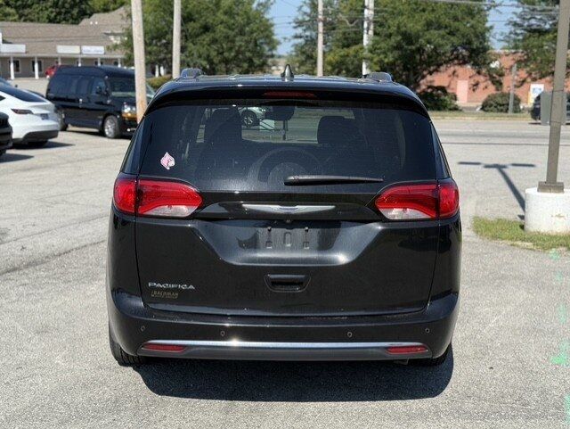 2020 Chrysler Pacifica Touring L Plus Crestwood KY