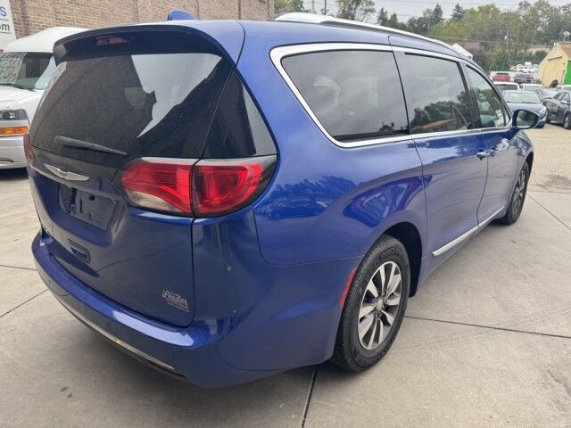 2020 Chrysler Pacifica Touring L Plus