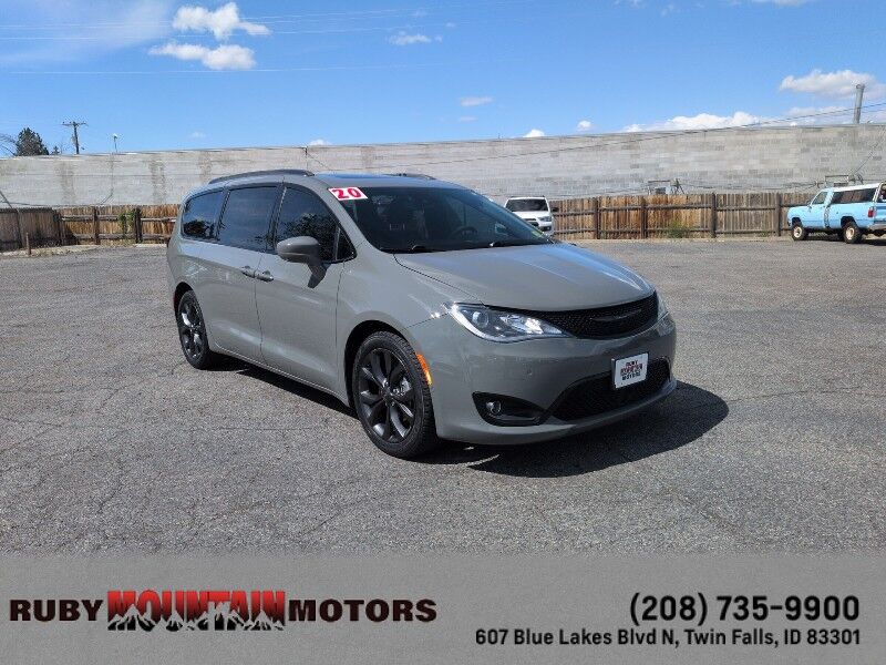 2020 Chrysler Pacifica Touring L Plus