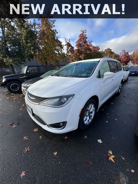 2020 Chrysler Pacifica Touring L