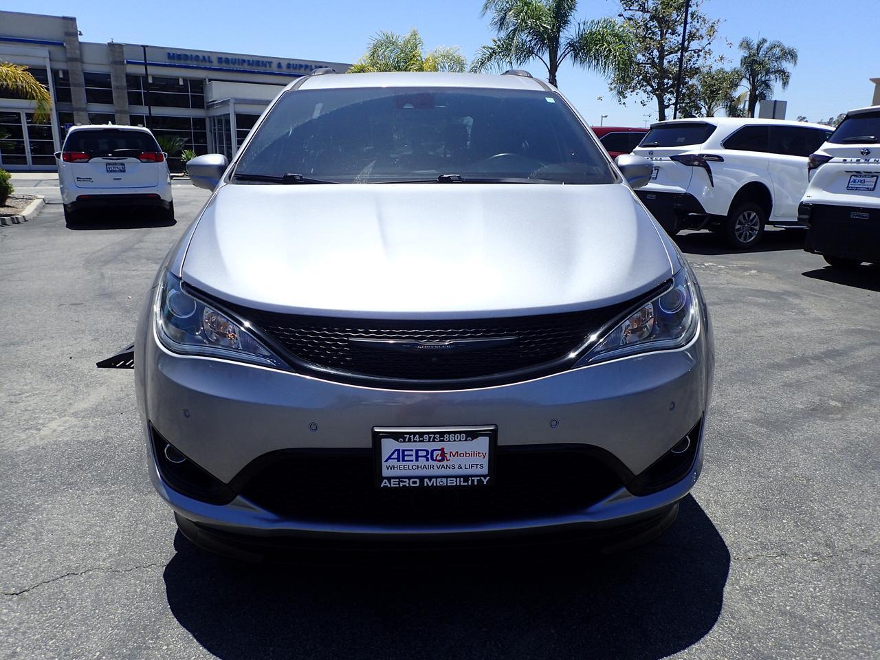 2020 Chrysler Pacifica Touring L-S