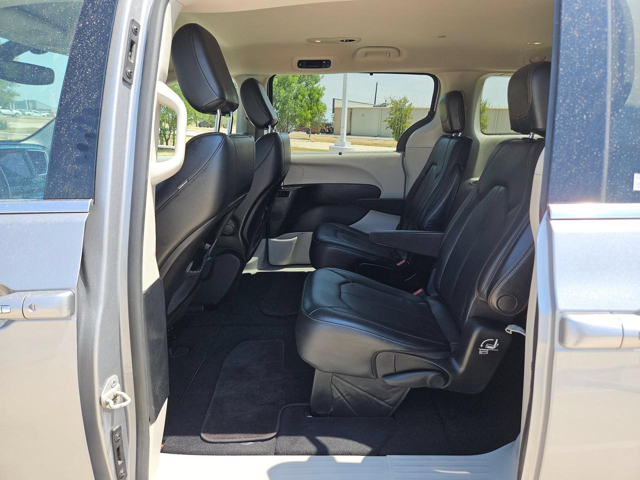 2020 Chrysler Pacifica Touring L Castroville TX