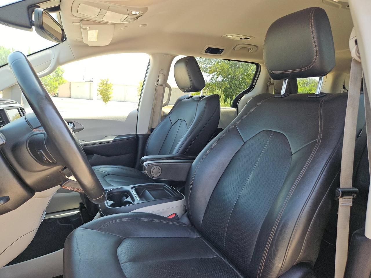 2020 Chrysler Pacifica Touring L Castroville TX