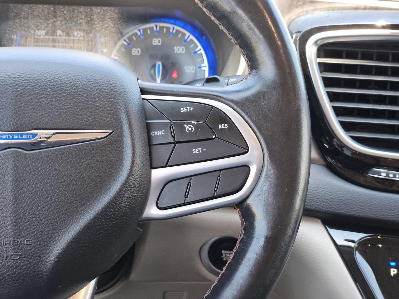 2020 Chrysler Pacifica Touring L Castroville TX