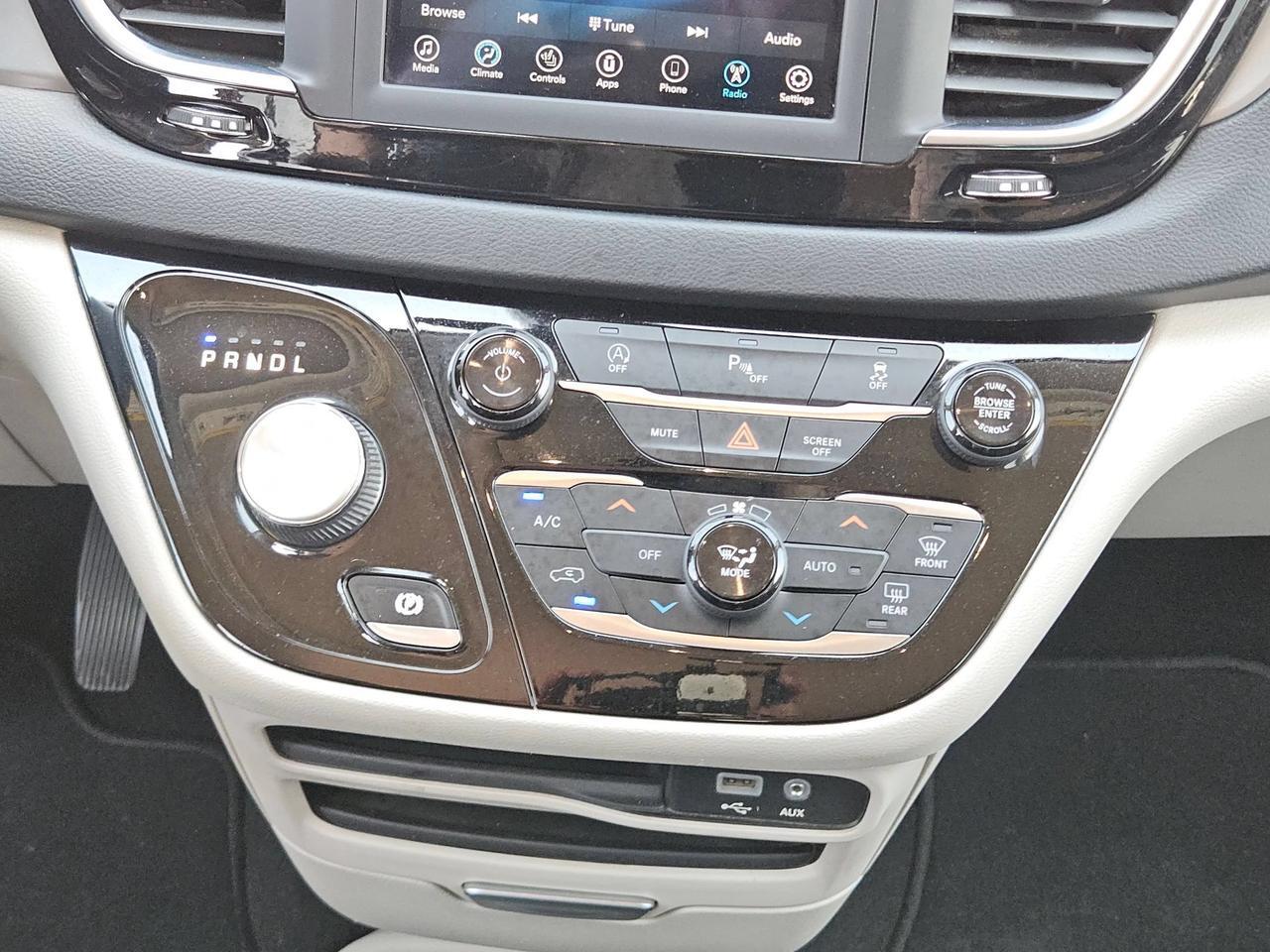 2020 Chrysler Pacifica Touring L Castroville TX