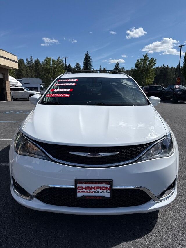 2020 Chrysler Pacifica Touring L