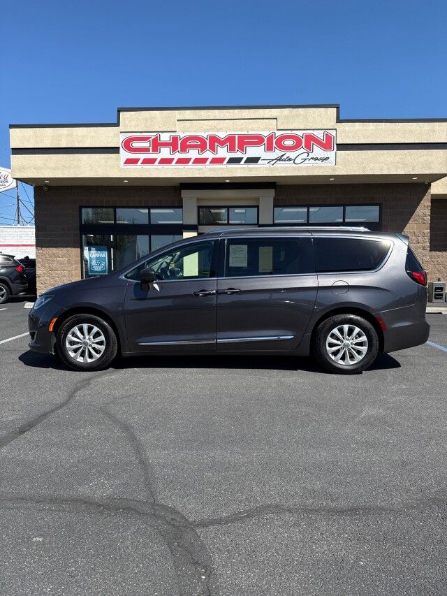 2020 Chrysler Pacifica Touring L