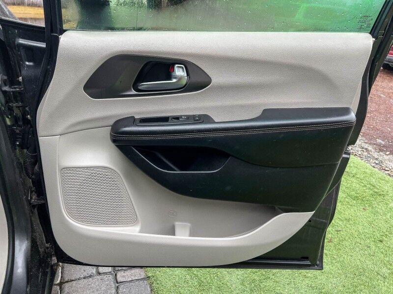 2020 Chrysler Pacifica Touring L Wilmington NC