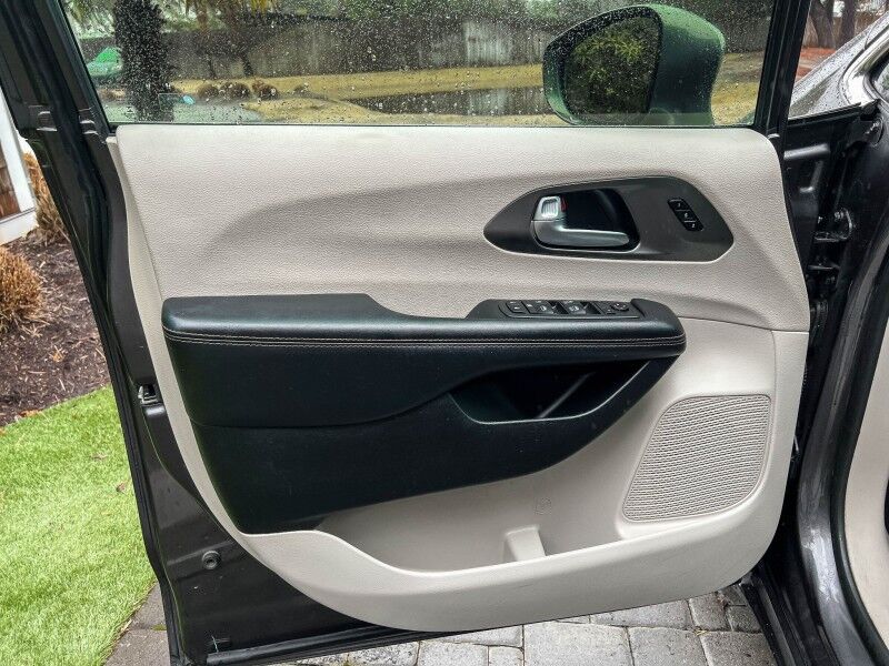 2020 Chrysler Pacifica Touring L Wilmington NC