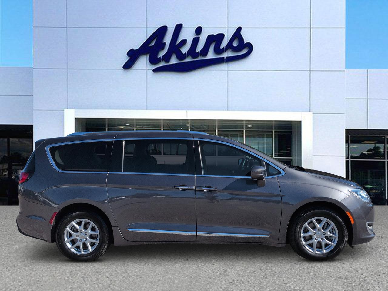 2020 Chrysler Pacifica Touring L