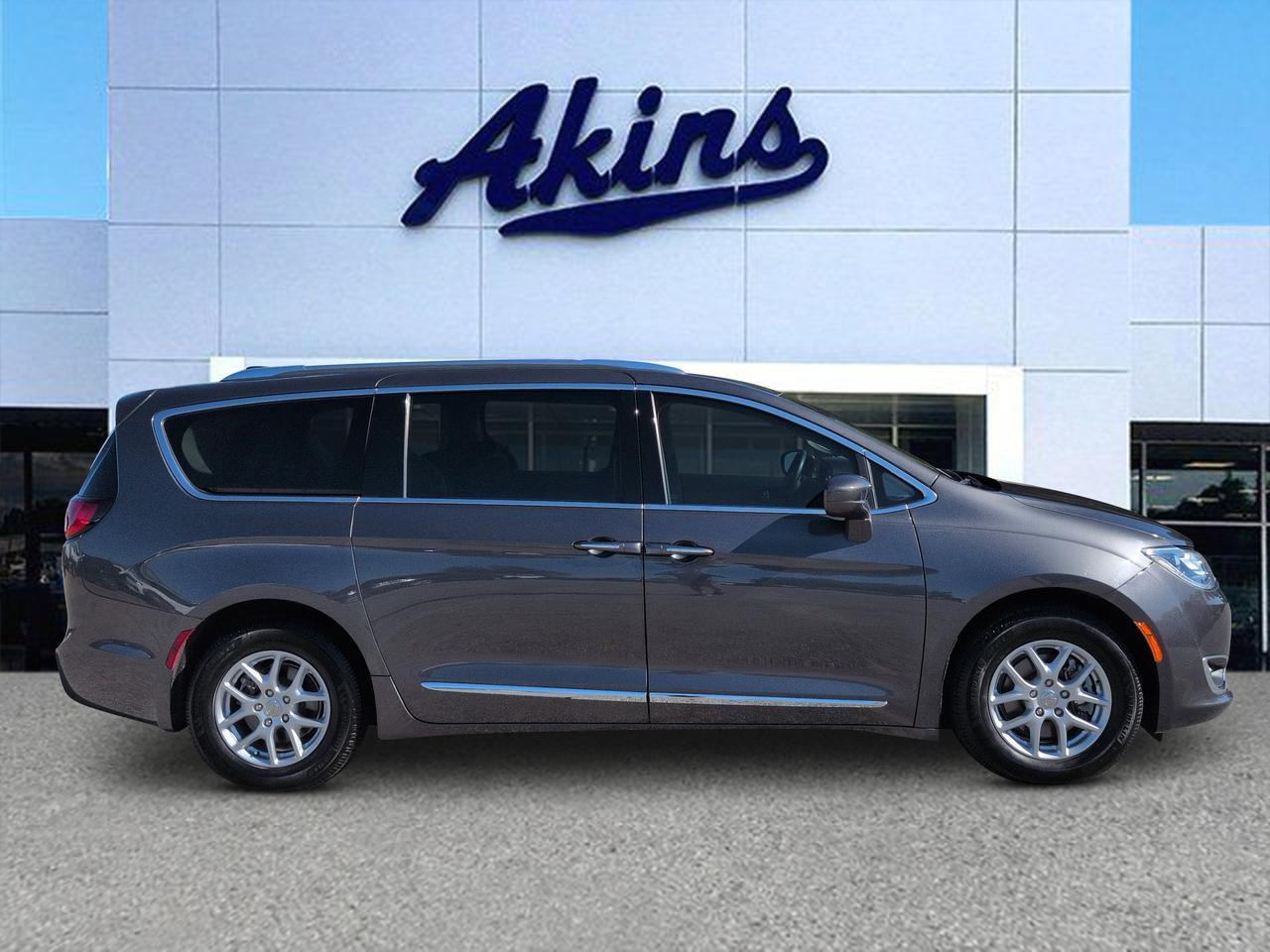 2020 Chrysler Pacifica Touring L