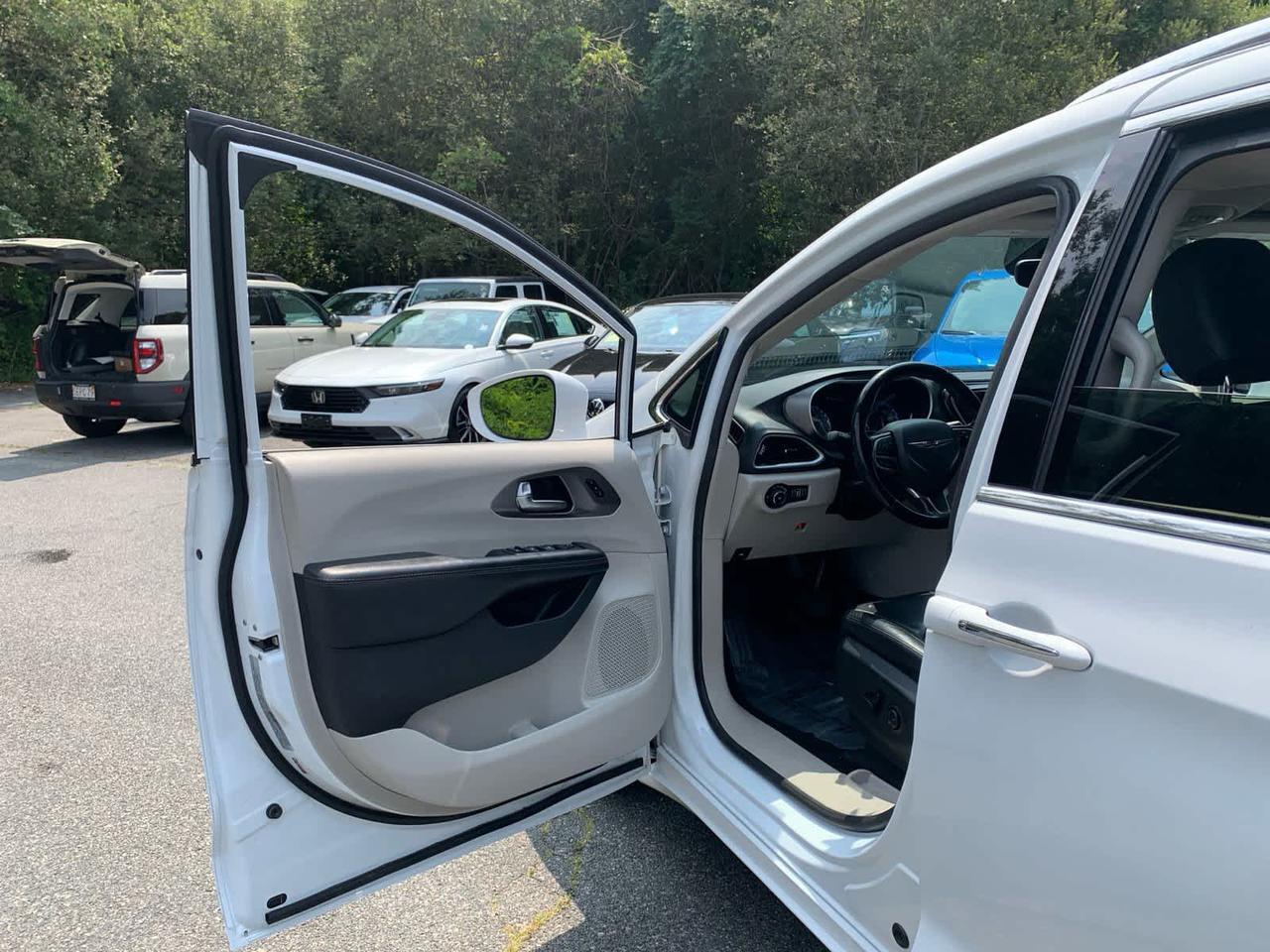 2020 Chrysler Pacifica Touring L Dartmouth MA