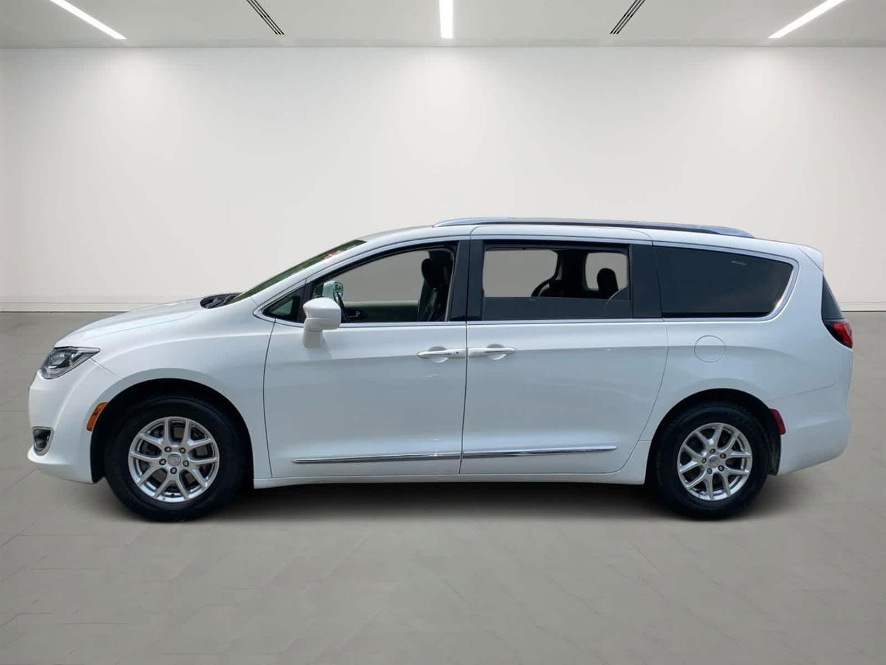 2020 Chrysler Pacifica Touring L Dartmouth MA