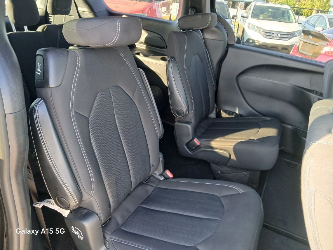 2020 Chrysler Pacifica Touring Minivan 4D Maitland FL