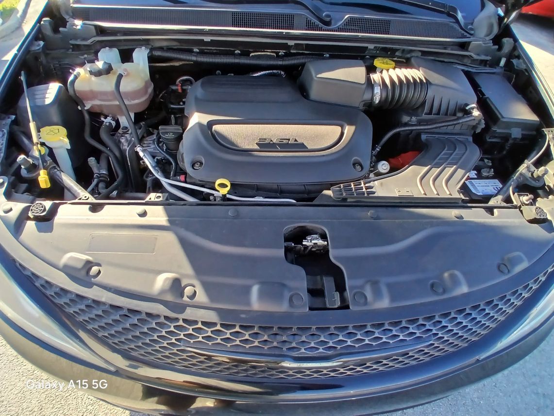2020 Chrysler Pacifica Touring Minivan 4D Maitland FL