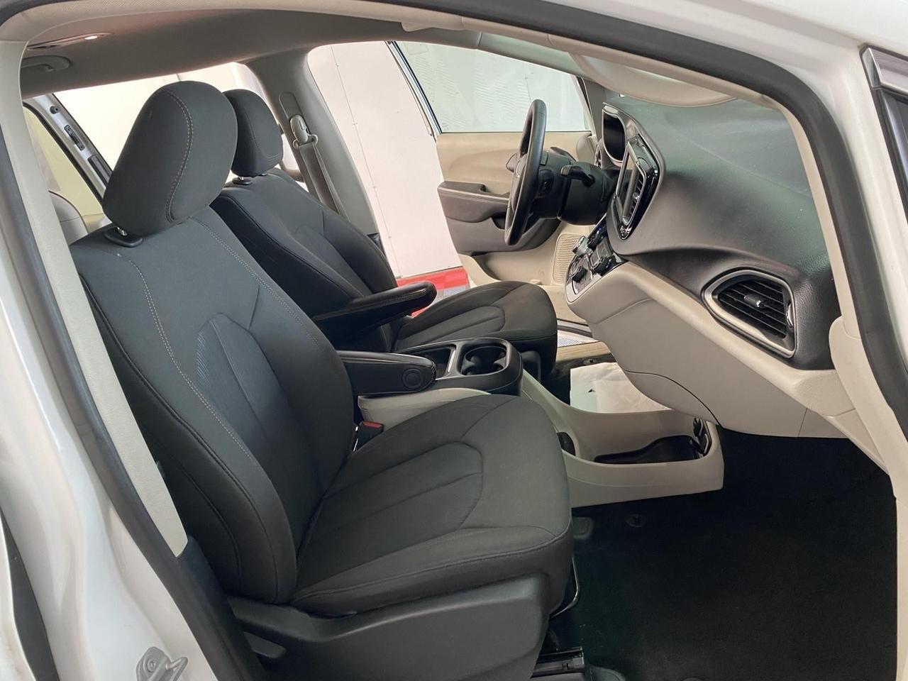 2020 Chrysler Pacifica Touring Richmond Hill NY