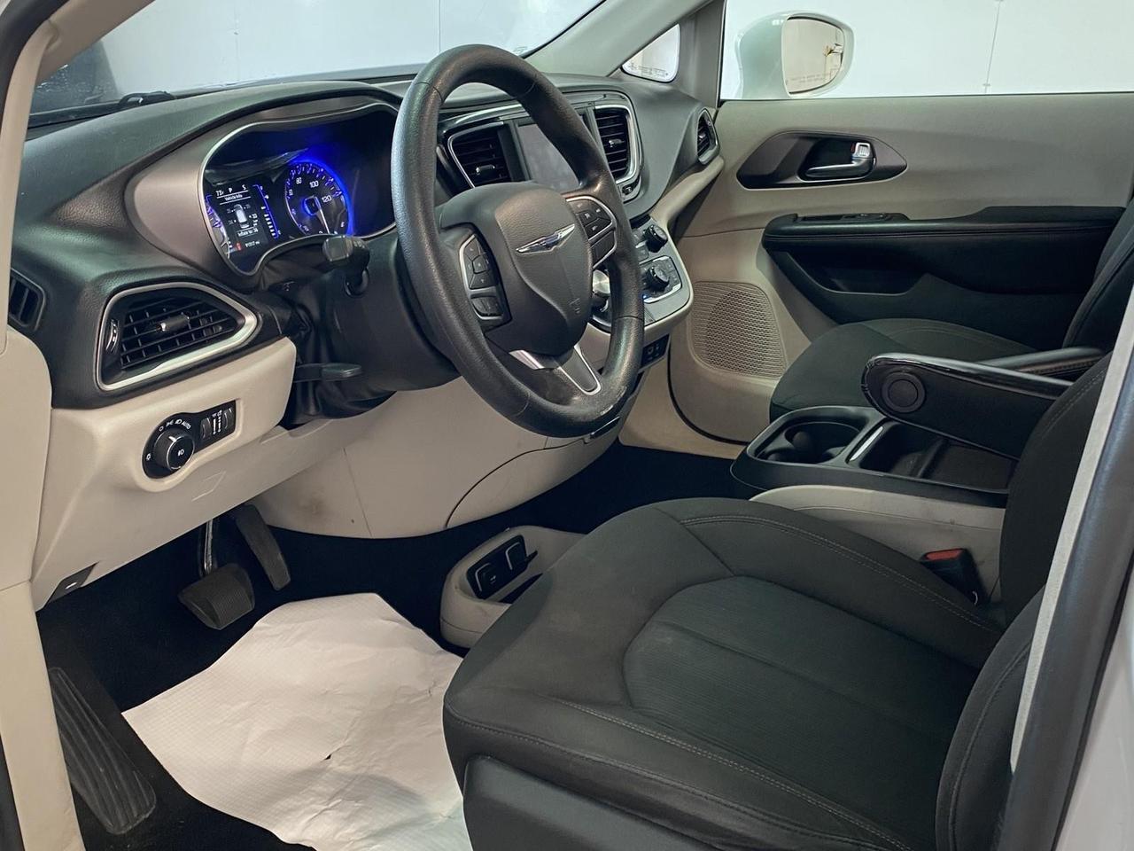 2020 Chrysler Pacifica Touring Richmond Hill NY