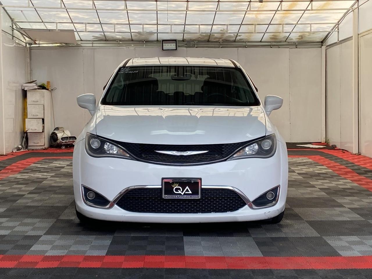 2020 Chrysler Pacifica Touring