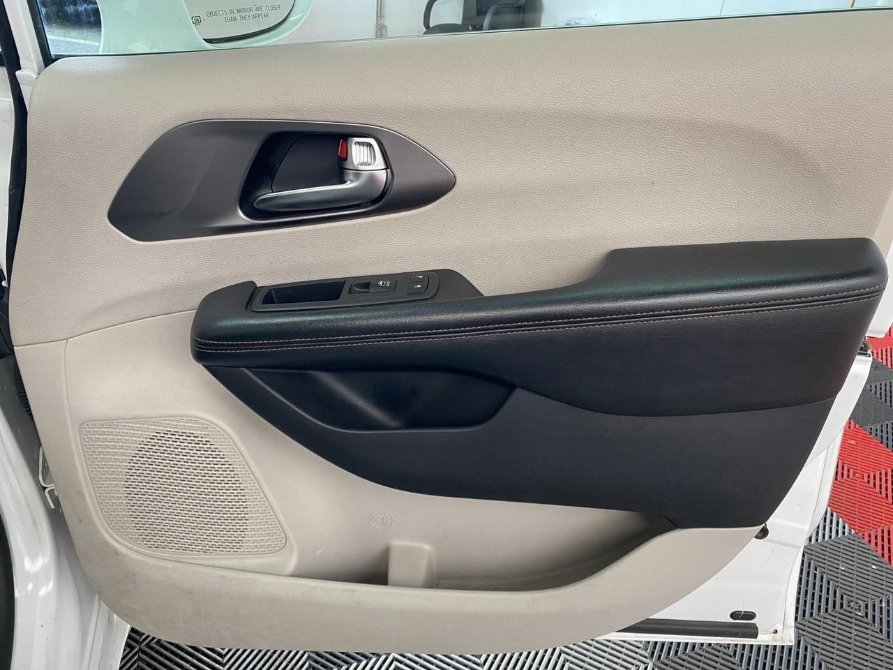 2020 Chrysler Pacifica Touring Richmond Hill NY