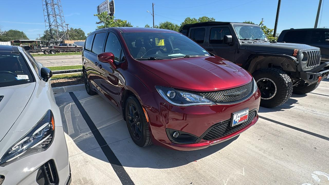 2020 Chrysler Pacifica Touring