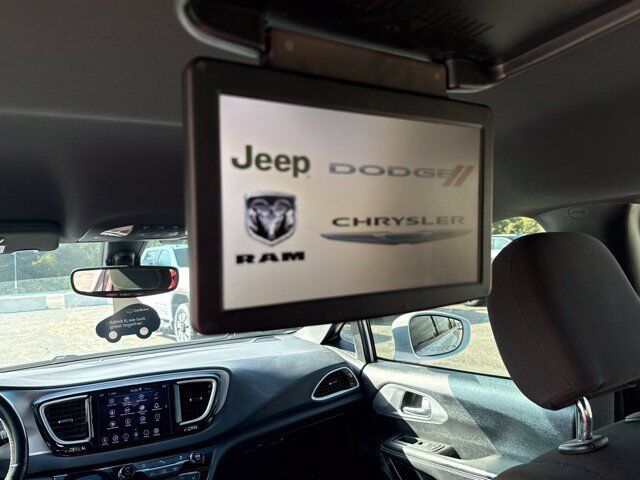2020 Chrysler Pacifica Touring Carbondale IL