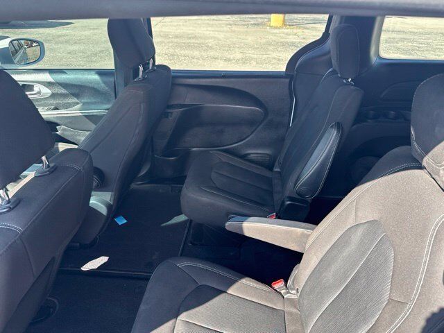 2020 Chrysler Pacifica Touring Carbondale IL