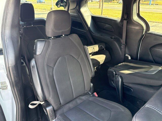 2020 Chrysler Pacifica Touring Carbondale IL