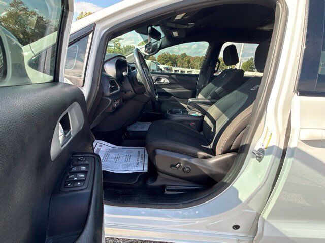 2020 Chrysler Pacifica Touring Carbondale IL