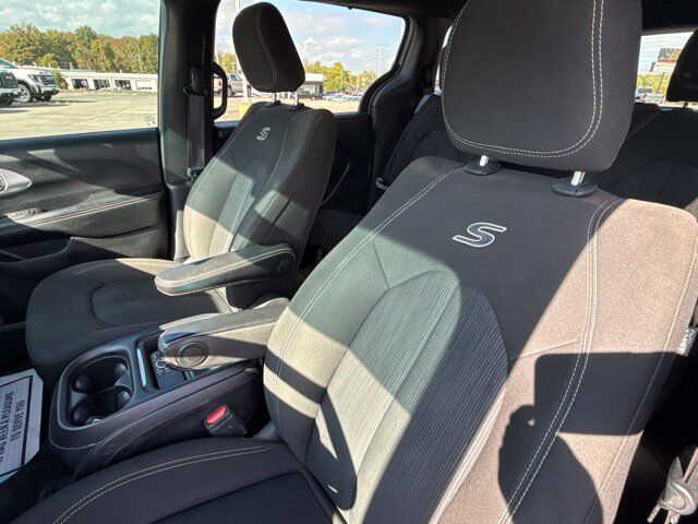 2020 Chrysler Pacifica Touring Carbondale IL