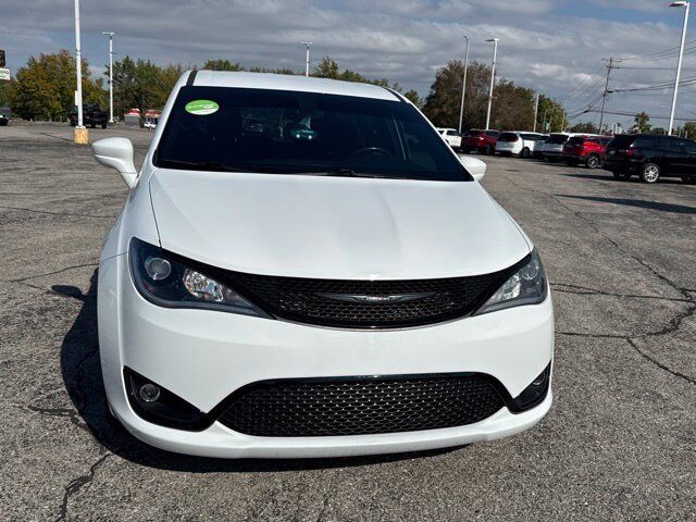 2020 Chrysler Pacifica Touring Carbondale IL