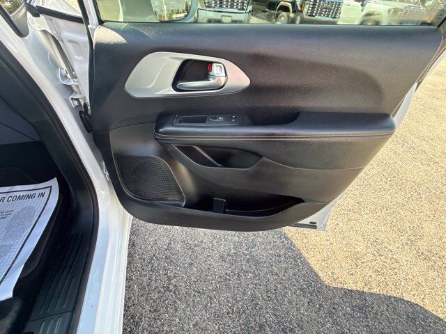 2020 Chrysler Pacifica Touring Carbondale IL