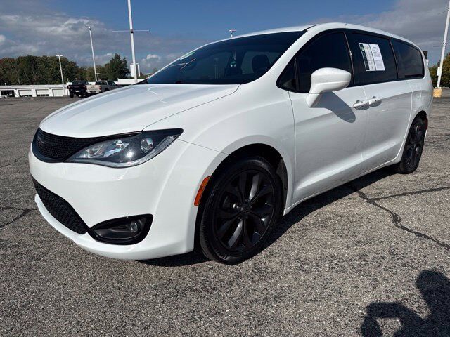 2020 Chrysler Pacifica Touring