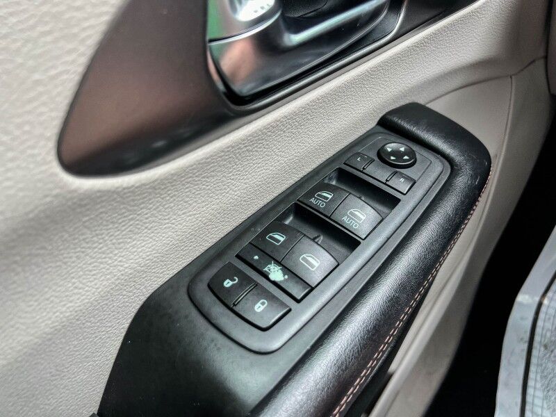 2020 Chrysler Pacifica Touring Wilmington NC