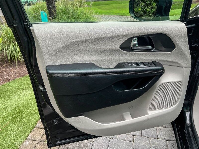 2020 Chrysler Pacifica Touring Wilmington NC